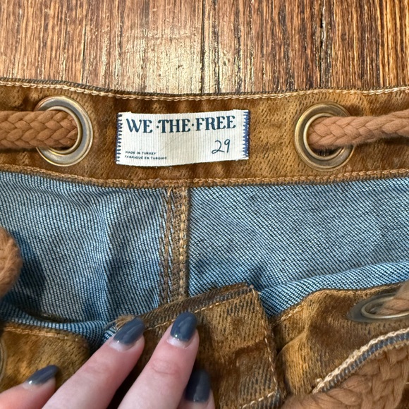 Free People "We The Free" Moxie flocked pull-on barrel jeans brown velvet - Picture 11 of 15
